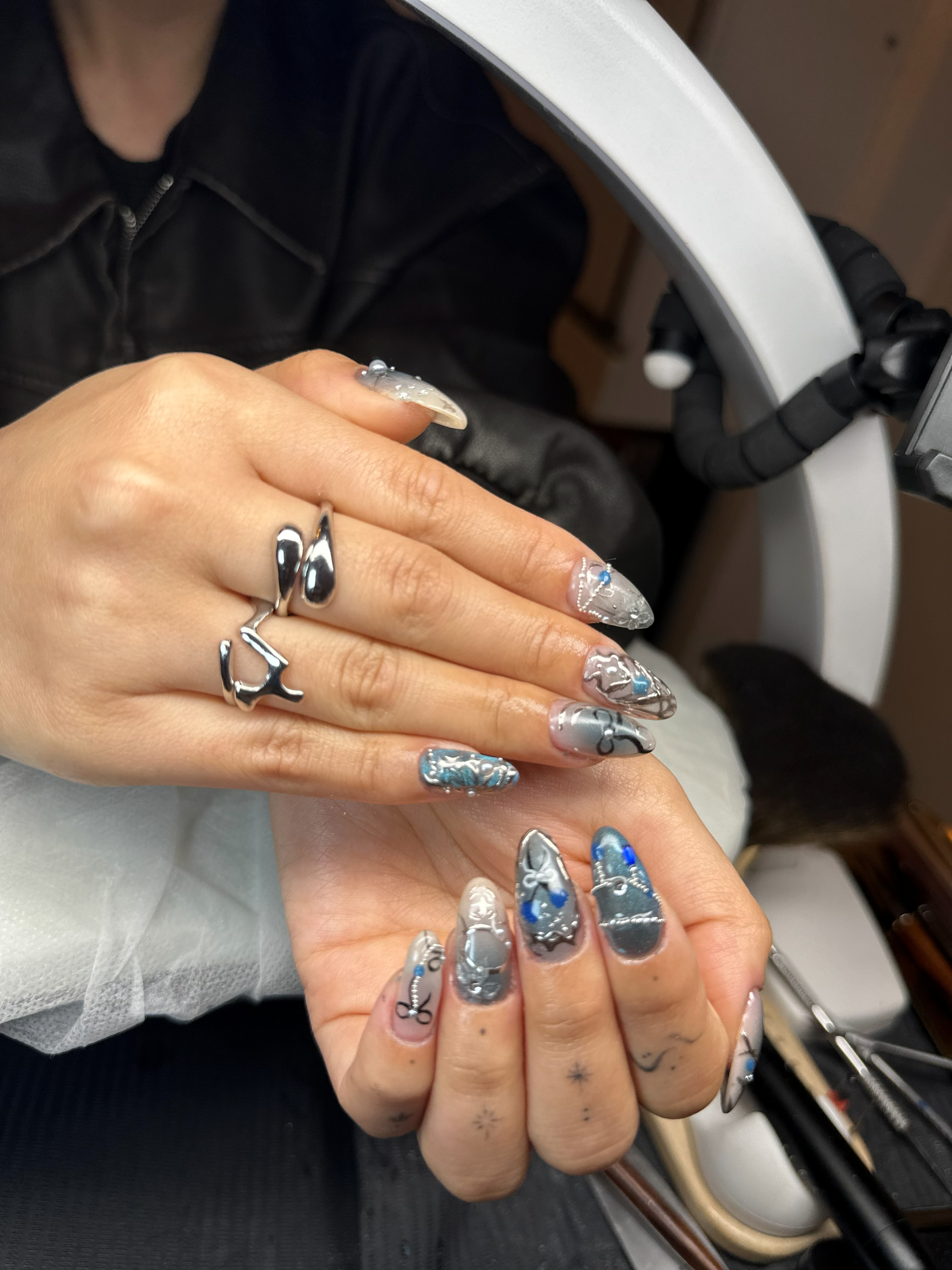 Silver chrome detailed nail art